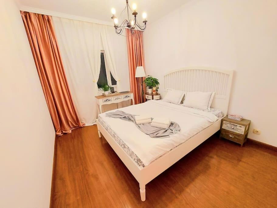Cosy Boutique 61 Sqm Apartment - Private Parking - Ten Blocks Residence Bucarest Extérieur photo